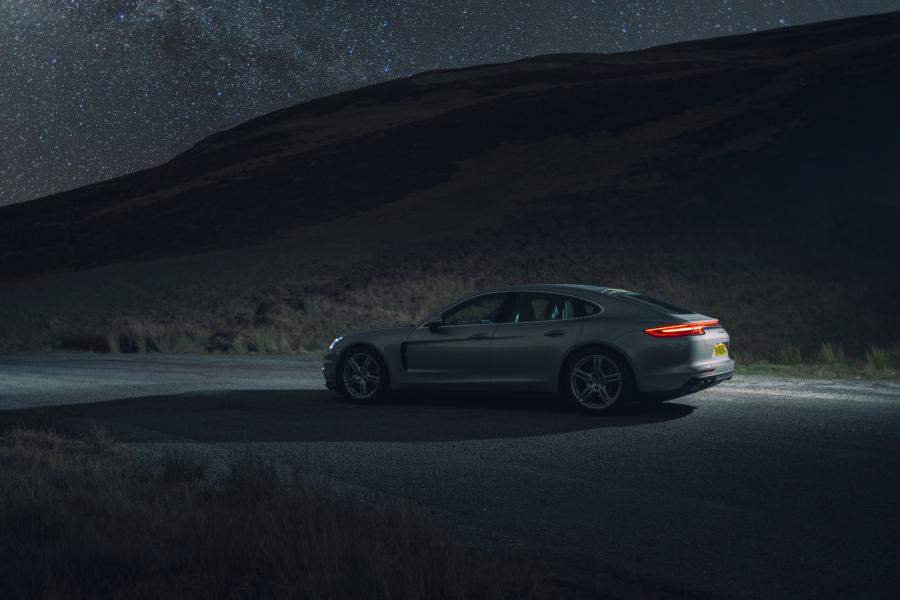  Porsche Panamera 4S 2016 года  (UK) (фото 23 из 28)